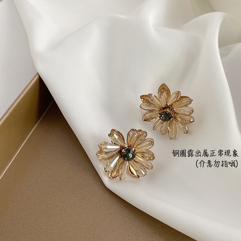 Khuyên Tai Hình Hoa Đính Đá Sang Trọng Màu Xám Rượu Champagne Thời Trang