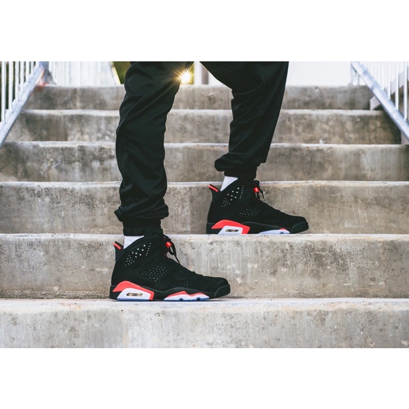 'Giày Cổ Cao' Nike Air Jordan 6 Retro Black Infrared