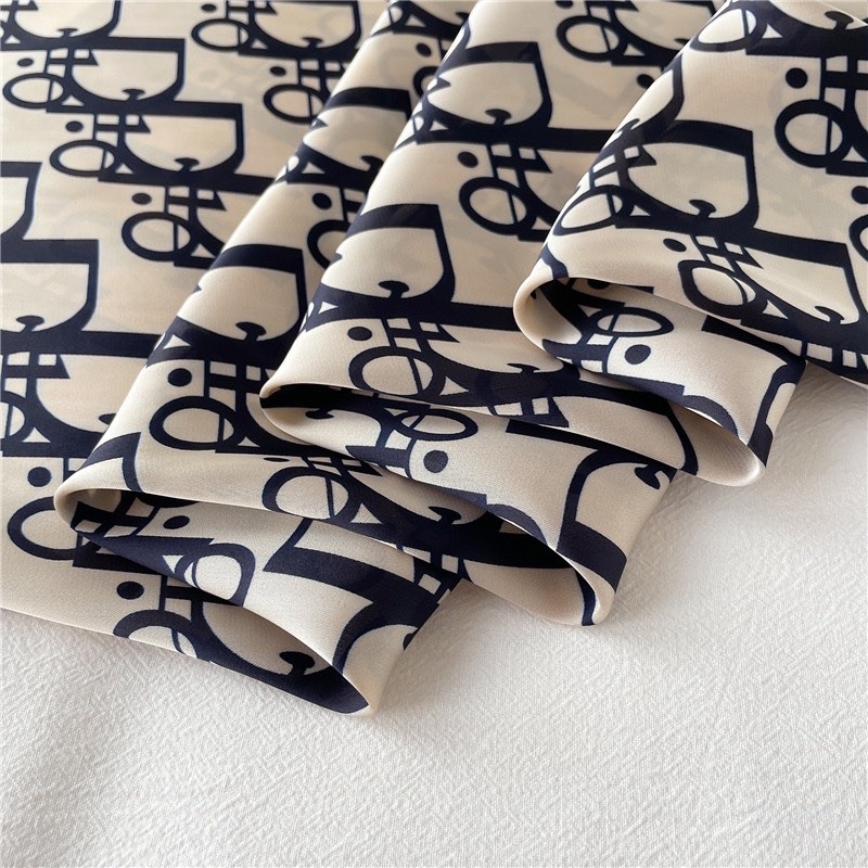 Khăn vuông 90x90cm.