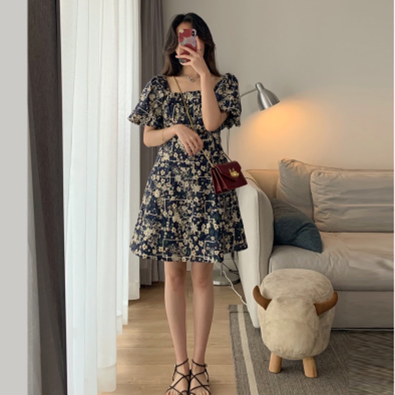 Đầm Tay Phồng Cổ Vuông Họa Tiết Hoa Phong Cách Retro Thời Trang