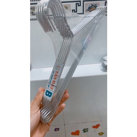 Móc nhôm phơi quần áo