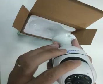 Camera wifi bóng đèn Yoosee đàm thoại 2 chiều có màu ban đêm ptz xoay | BigBuy360 - bigbuy360.vn