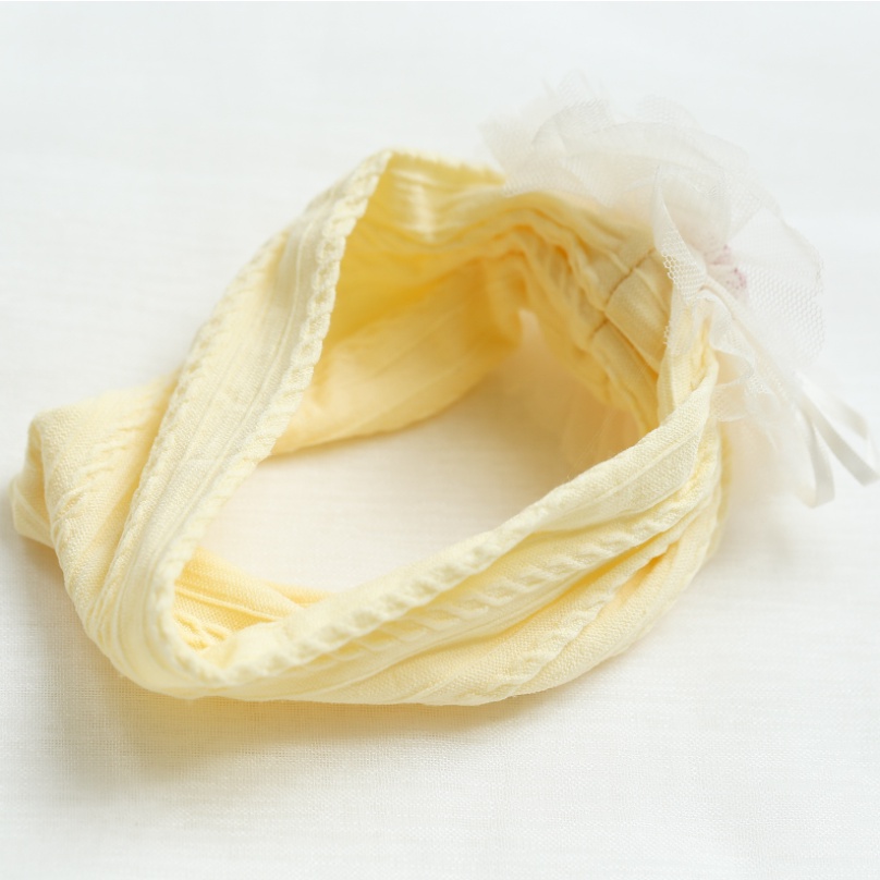 Turban vải dệt bản to, đính hoa ren cho bé gái