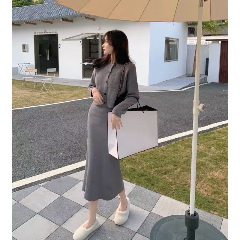 Set áo khoác len kèm váy