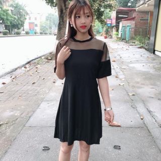 đầm xoè phối lưới vai