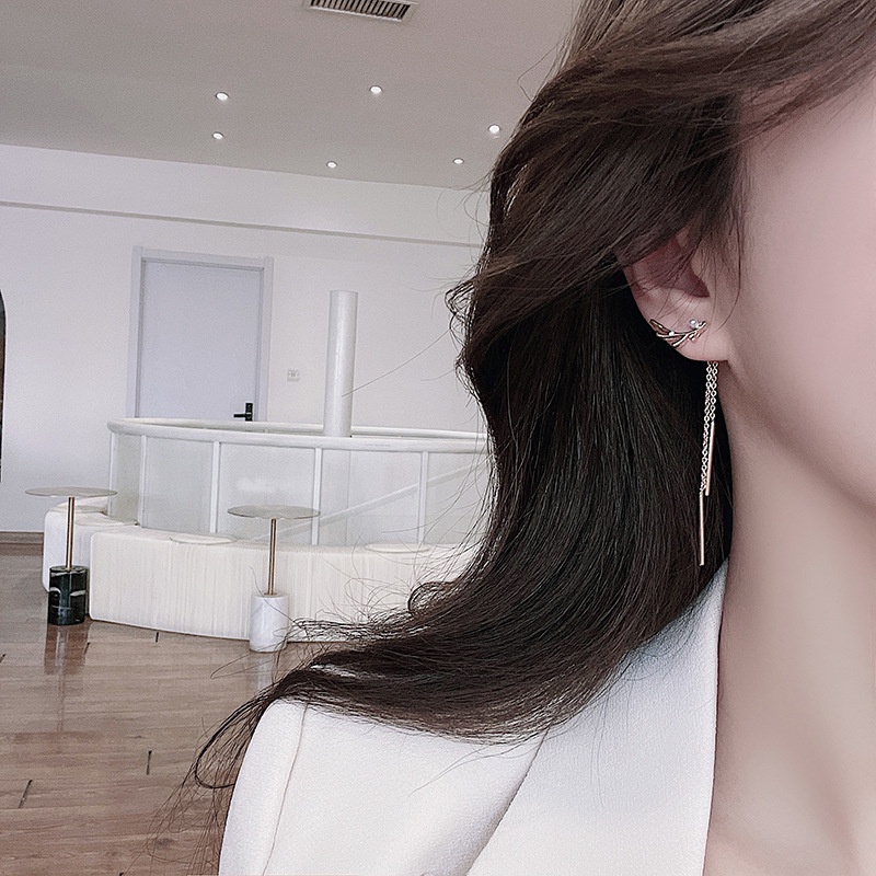 Khuyên tai kẹp không bấm lỗ chốt cố định K110 bằng hợp kim mạ vàng bất đối xứng hính khối đính đá dáng dài Leous