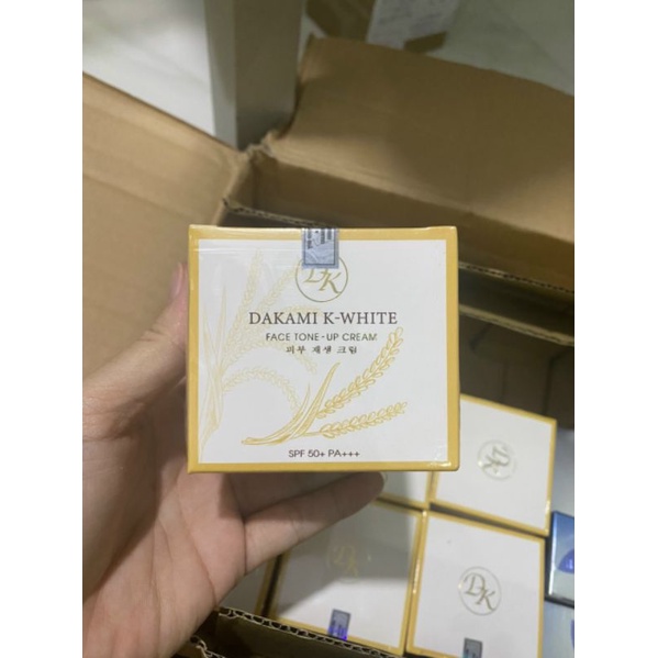[CHÍNH HÃNG]Kem dưỡng ban ngày Dakami | BigBuy360 - bigbuy360.vn
