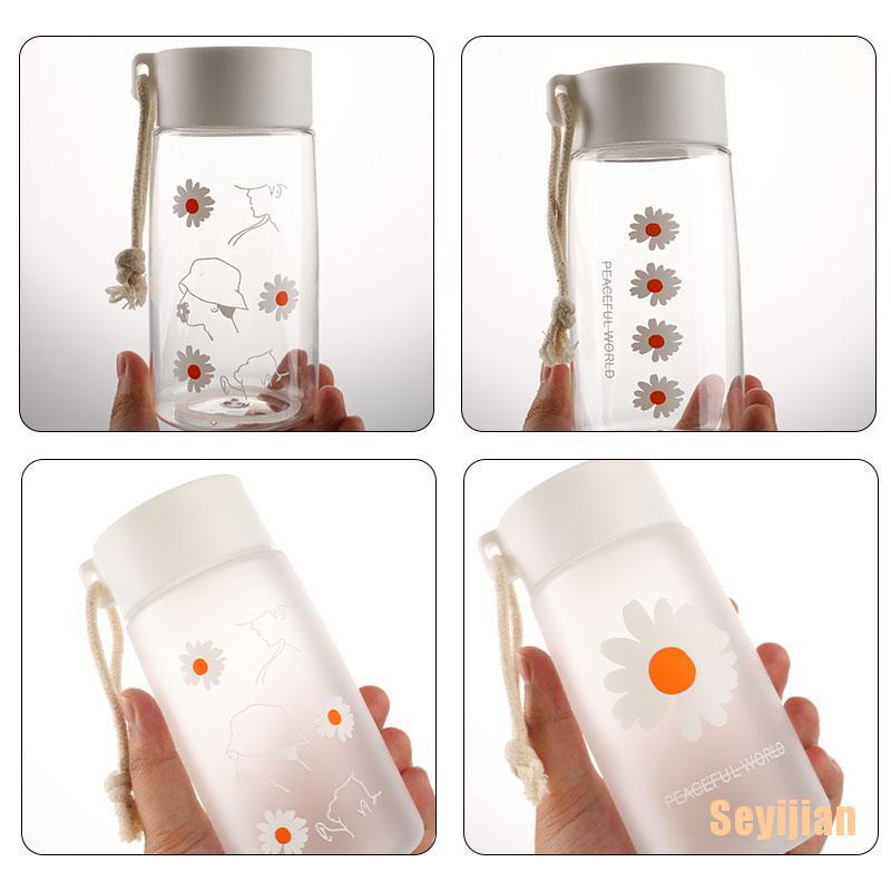 Bình Nước Nhựa Trong Suốt Họa Tiết Hoa Cúc 500Ml