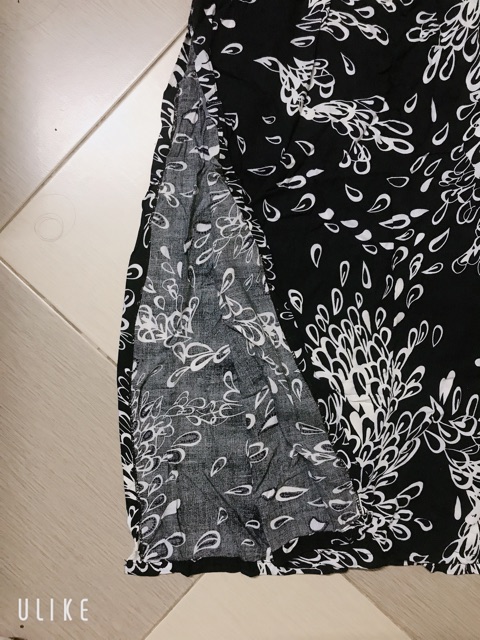 Thanh lý váy maxxi cổ rút dây, ảnh thật bên cạnh