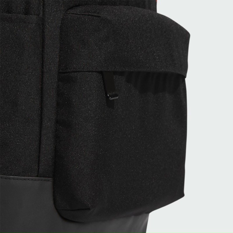 Balo A.di.daz phối chữ trắng nắp