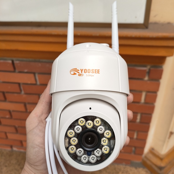 Camera ngoài trời yoosee Ptz 8led 3.0Mpx quay quét 360 độ, đàm thoại 2 chiều, có màu ban đêm