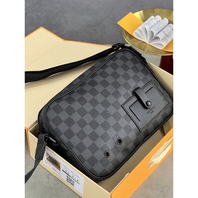 TÚI NAM ĐEO CHÉO DA THẬT HÀNG VIP FULLBOX NAM CHÂM LV HOẢ TỐC