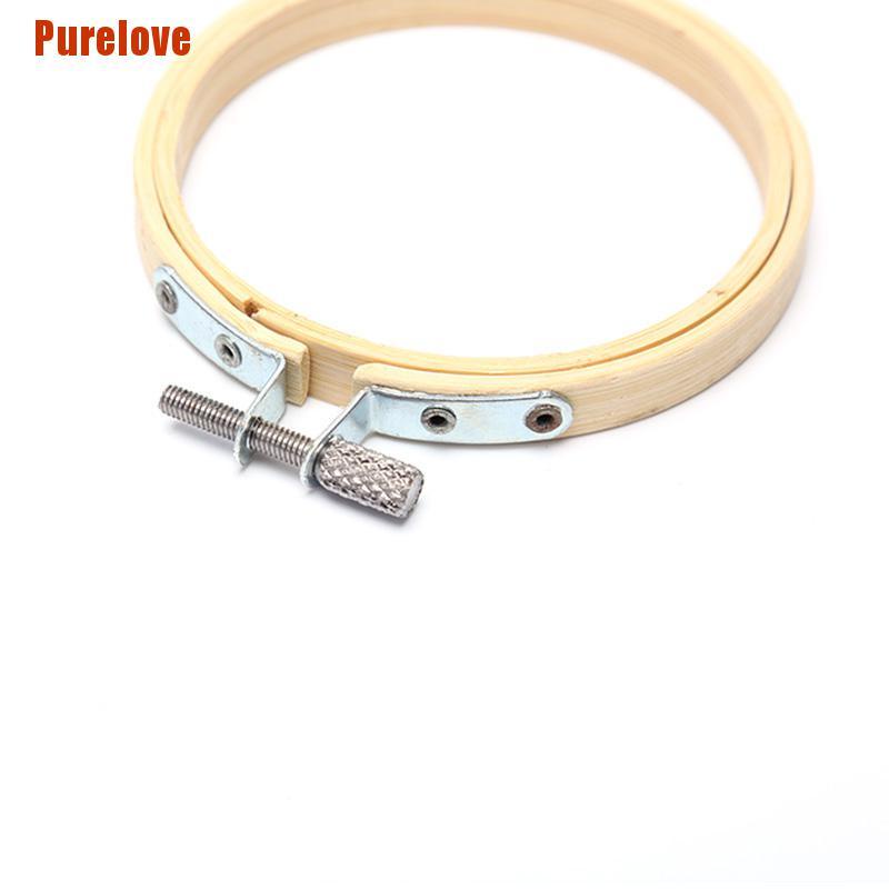 Khung Tre Hình Chữ Thập Tiện Dụng