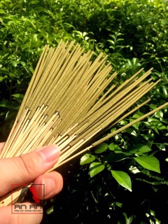 NHANG SẠCH - MÙI KHUYNH DIỆP (180-200 cây/hộp)