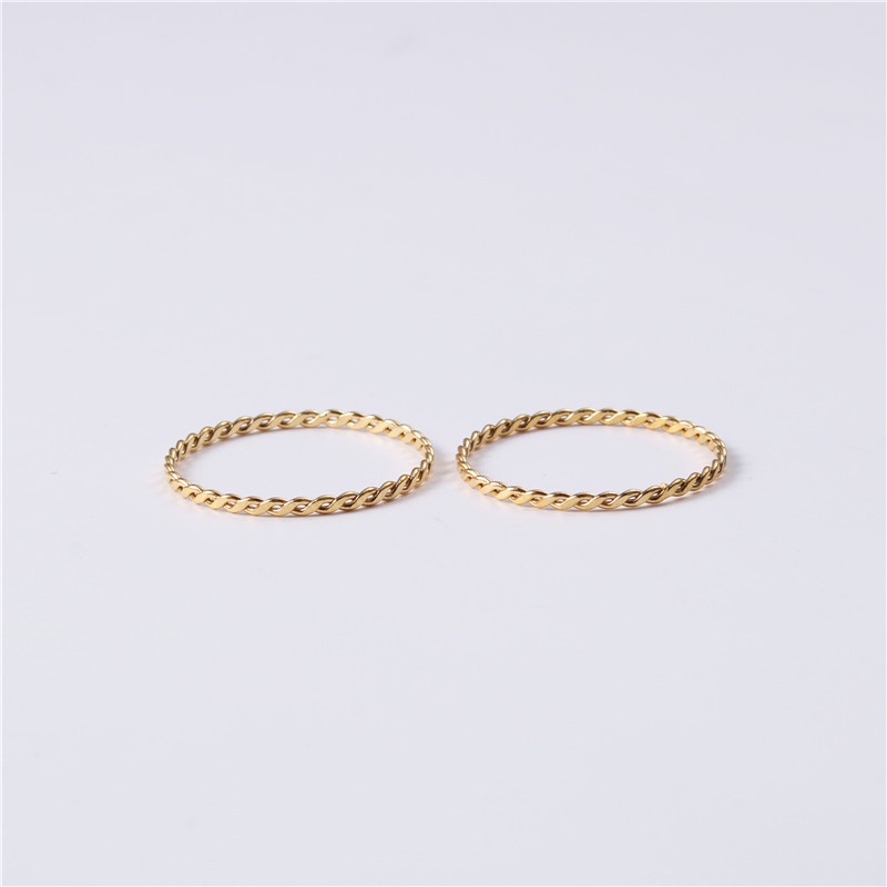 Nhẫn titan kiểu 2 vòng phẳng đan xen xinh xắn không gỉ