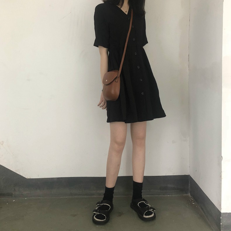 Đầm Nữ Váy Xinh Màu Đen Cổ V Tôn Dáng | BigBuy360 - bigbuy360.vn