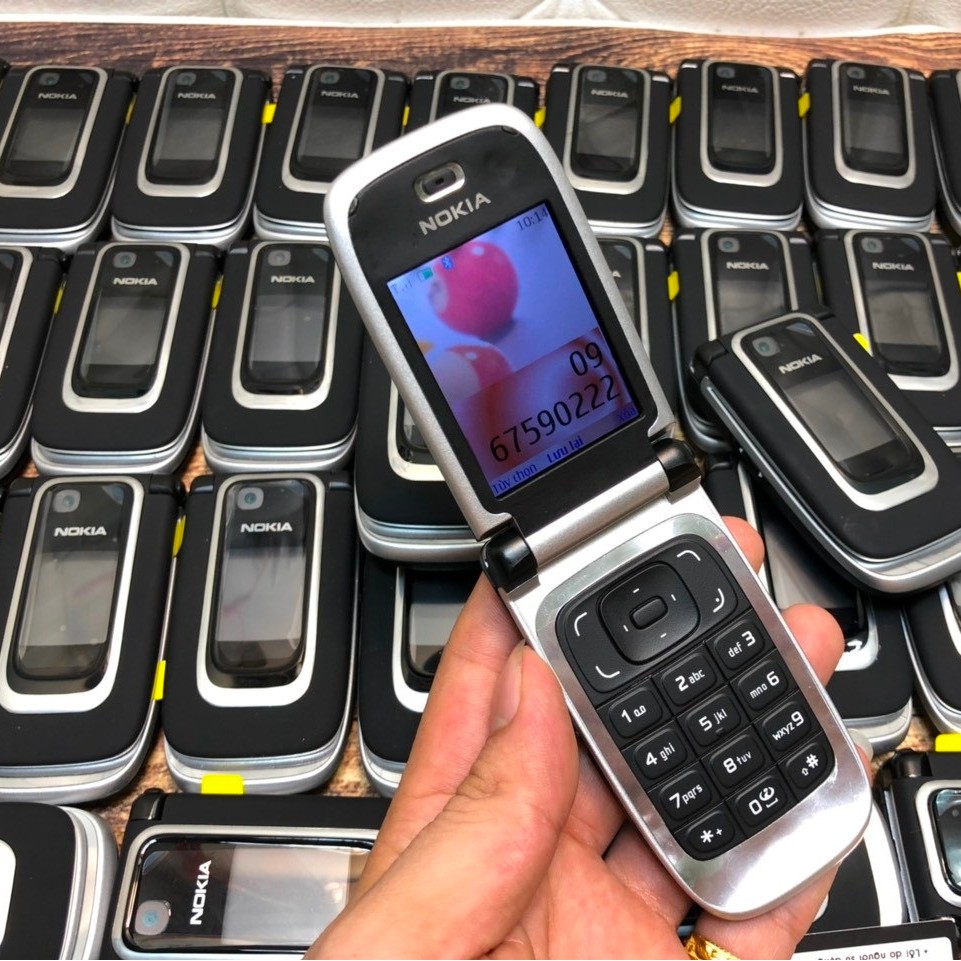 Điện Thoại Nokia 6131 Nắp Gập Loa To Cho Người Già