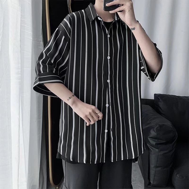Áo Sơ Mi Tay Ngắn Dáng Rộng Họa Tiết Kẻ Sọc Trắng Đen Thời Trang Cá Tính Cho Nam