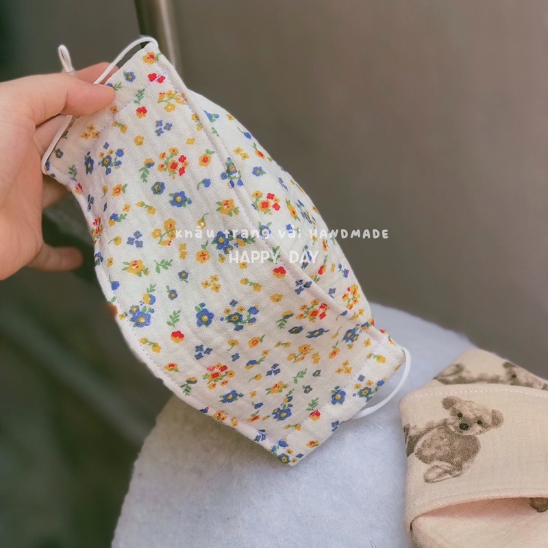 Khẩu trang vải 2 lớp hoa nhí