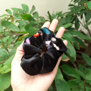 Dây cột tóc vải nhung màu đen (cở nhỏ 7-8cm)