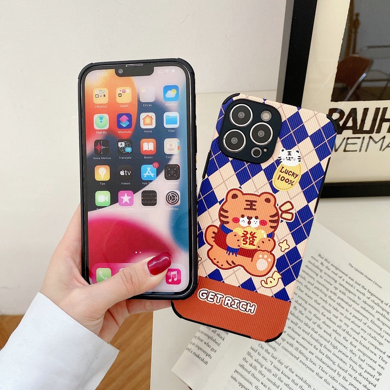 Ốp điện thoại dẻo họa tiết chú hổ may mắn đáng yêu thích hợp cho iPhone 13 12 11 Pro X XR XS Max SE 2020 6 6S 7 8 Plus