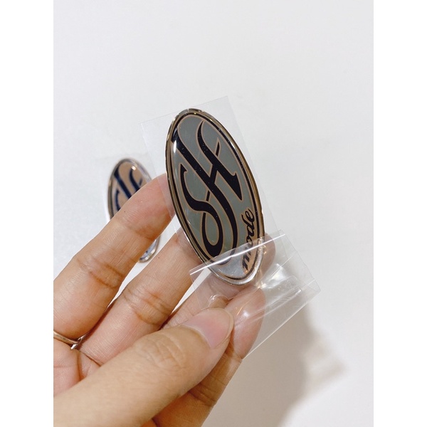Tem dán mặt nạ trước logo SH Mode chất liệu nổi nhũ lấp lánh, hàng cao cấp