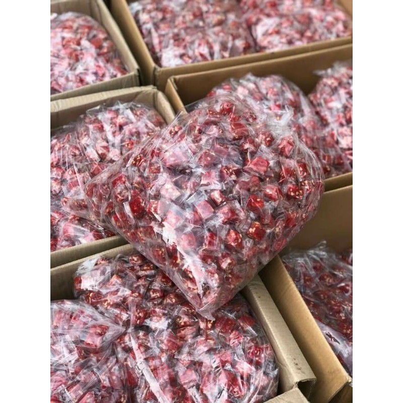 Dâu viên sấy dẻo mix dừa non hạt dinh dưỡng 500g