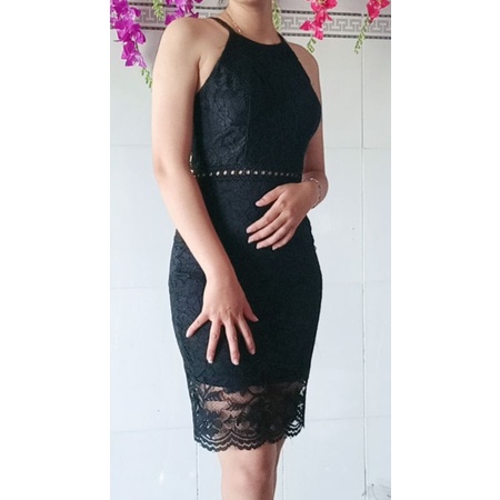 Đầm body cổ yếm chất ren cao cấp