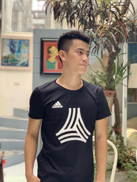 Áo phông in hình "Adidas Tango" (đen/trắng/xanh dương)