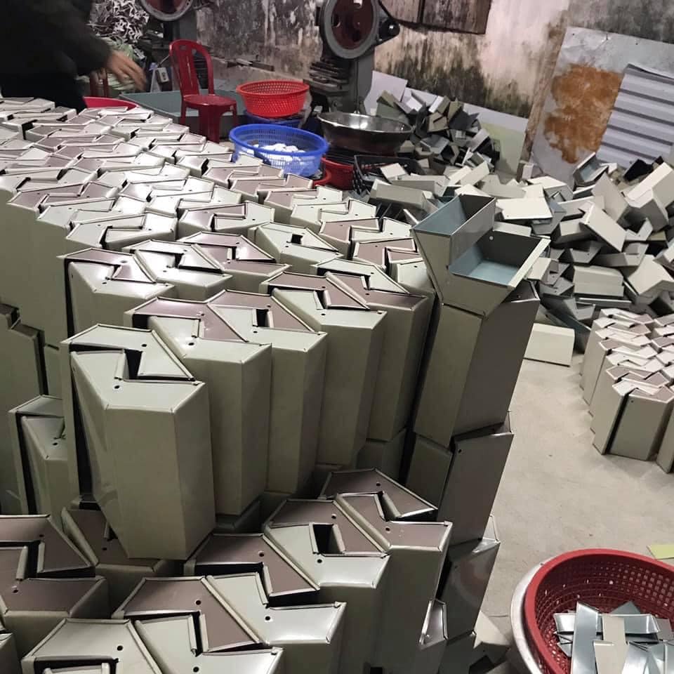 Máng ăn cho thỏ, máng ăn bằng tôn