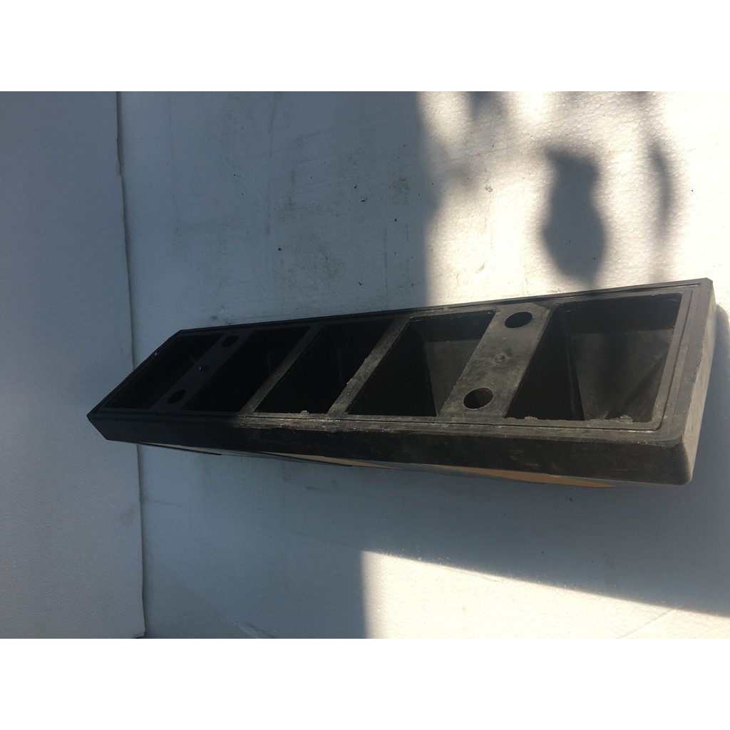 CHẶN BÁNH XE KBN-550