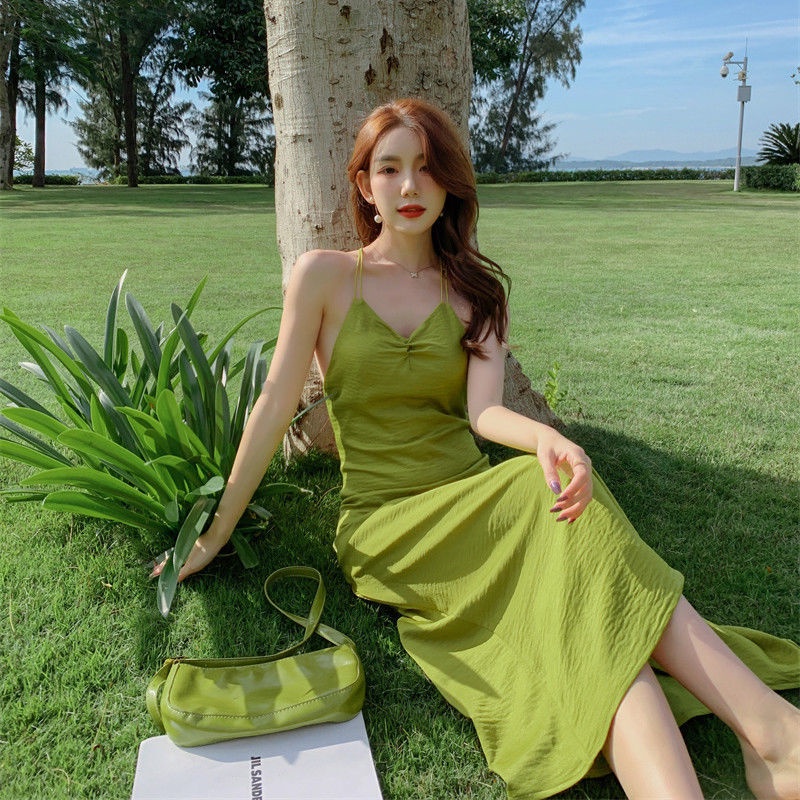 Đầm hai dây màu xanh lá thiết kế dáng ôm xinh xắn thời trang
