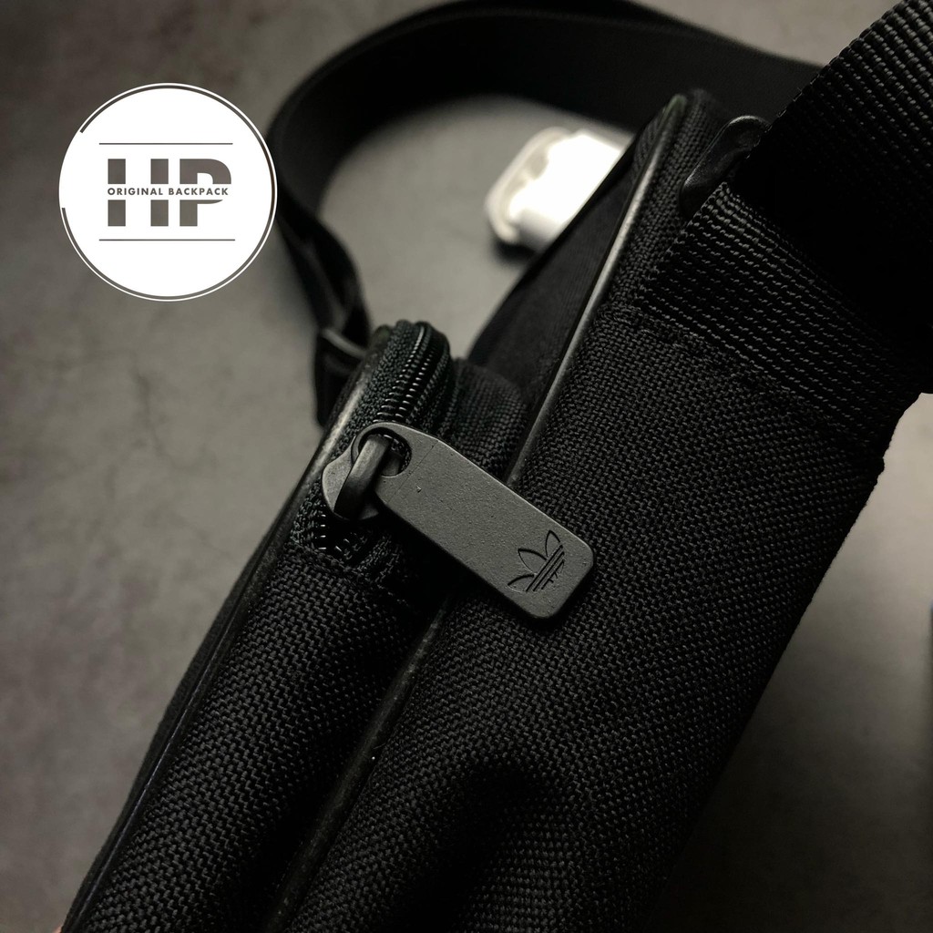 [ ẢNH THẬT ] Túi Đeo Chéo 3 Lá Nam/Nữ Originals Mini Vintage vải ( đen chữ đen) - ST1838 | BigBuy360 - bigbuy360.vn