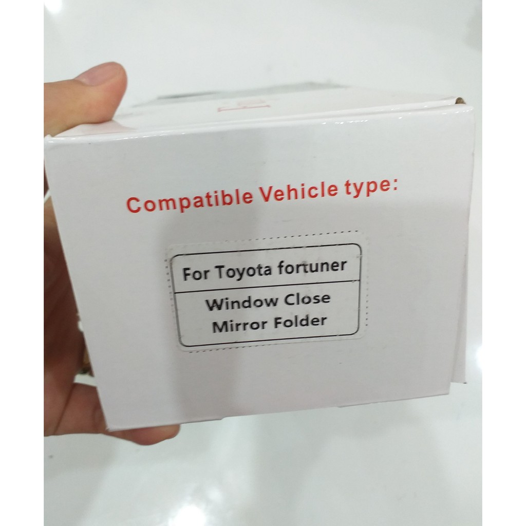 Gập gương lên xuống kính tự động cho xe Toyota Fortuner