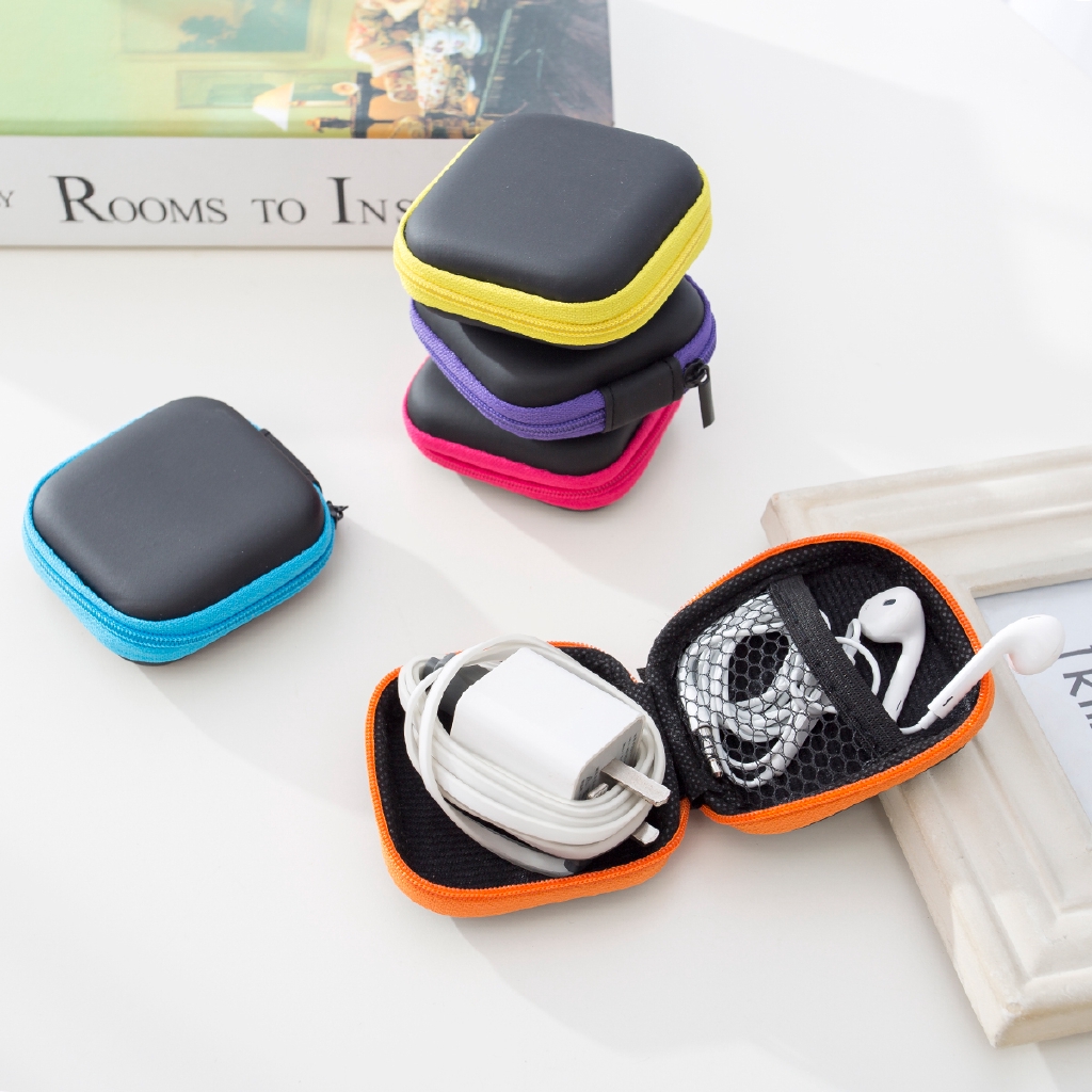 Hộp đựng tai nghe hình vuông tiện dụng