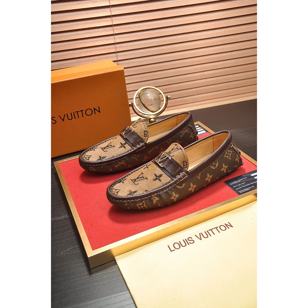 Giày sneakers nam da thật Louis Vuitton LV thiết kế độc đáo, ấn tượng nhưng vẫn mang phong cách cổ điển