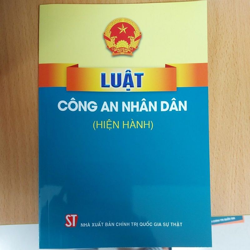 Sách - Luật công an nhân dân (Hiện hành) (NXB Chính trị quốc gia Sự thật)