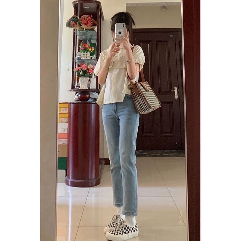 Quần jean ống đứng tocjean màu xanh nhạt thon gọn