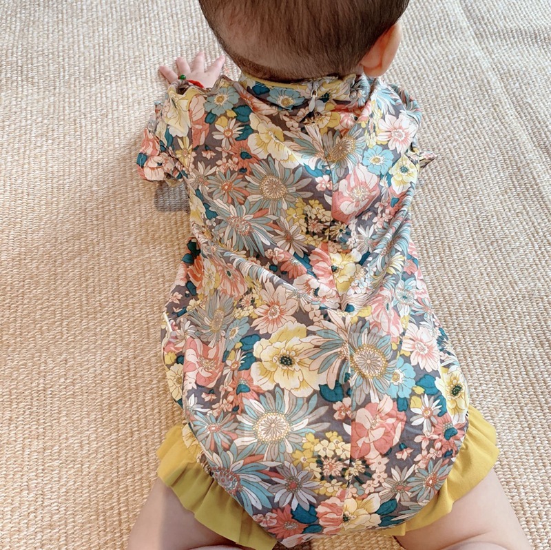 Bộ áo liền quần in hoa cho bé gái