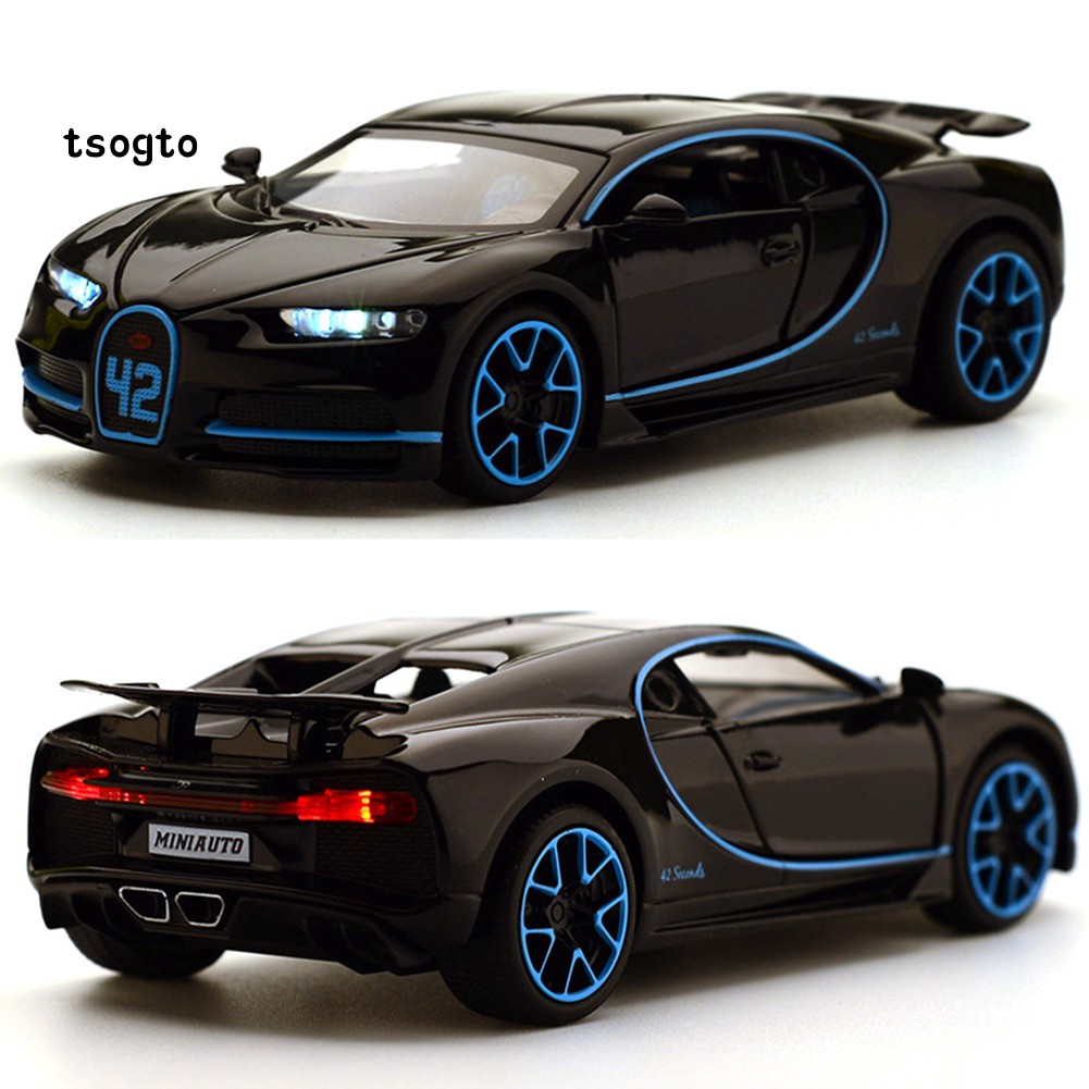 Mô hình xe ô tô Bugatti Chiron tỉ lệ 1/32 có đèn sau phát ra tiếng kêu cho bé