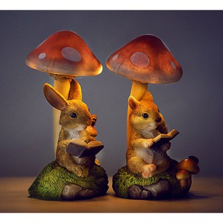 Đèn bàn trang trí hình nấm cảm ứng ánh sáng tự động tắt mở