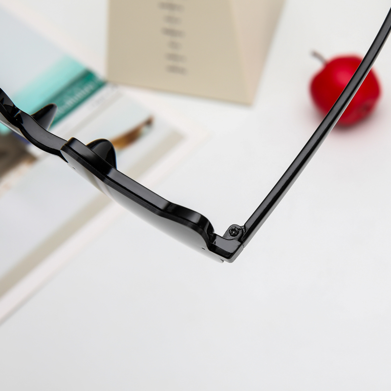 Kính mát kiểu dáng mèo dễ thương thời trang cho bé