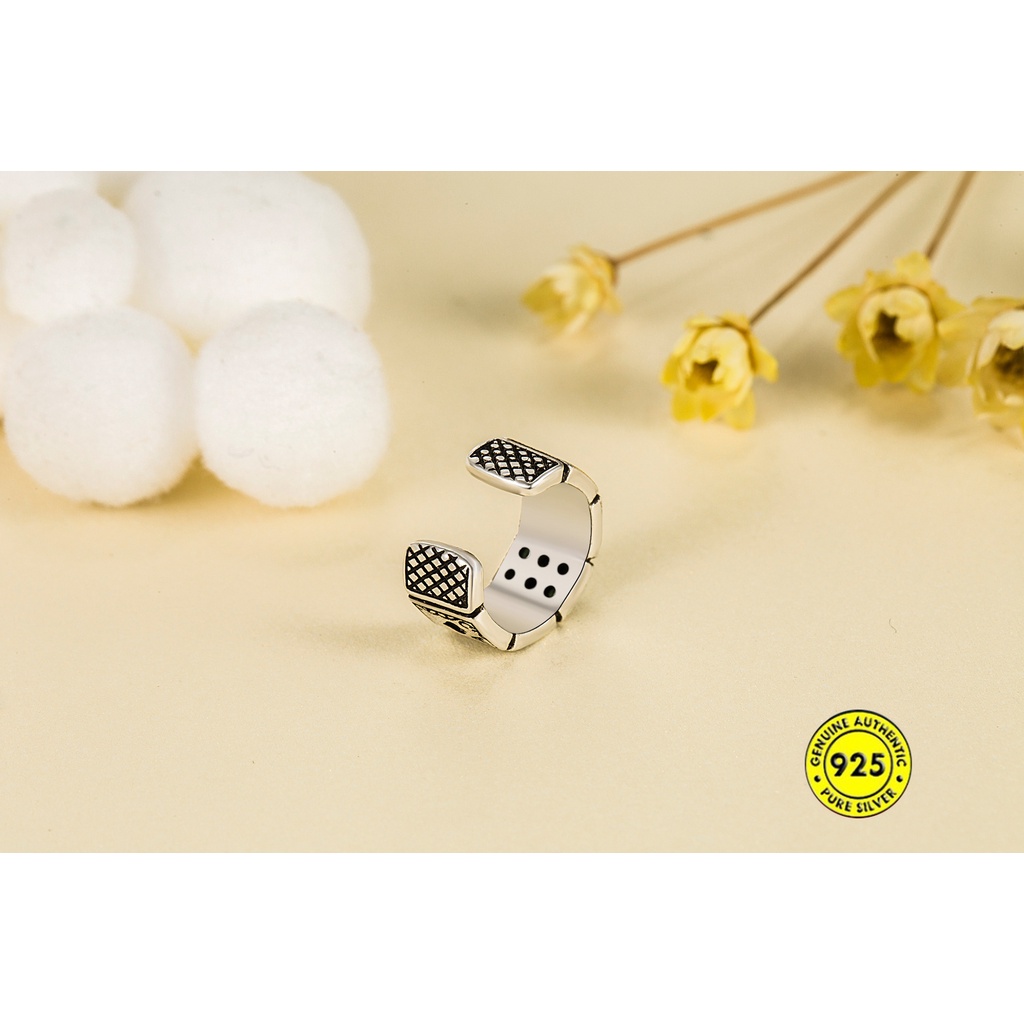 Bông Tai Hình Lá Bài Tây Màu Đen Đính Đá Zircon Thời Trang Cho Nam Và Nữ