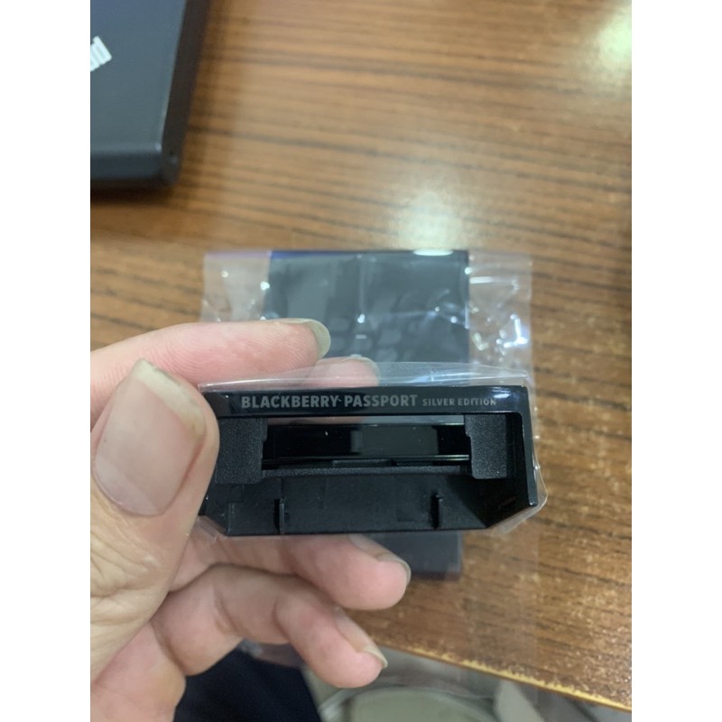 [LKBBZIN] Dock Sạc Blackberry Passport Silver Q20 Q30 New Seal Box