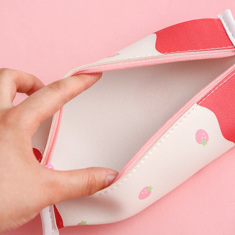 1 Túi Đựng Bút Bằng Pu Sức Chứa Lớn In Họa Tiết Dâu Tây Dễ Thương Cho Bé Gái