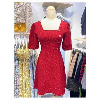 Đầm váy freesize bi đỏ cổ vuông nút dừa