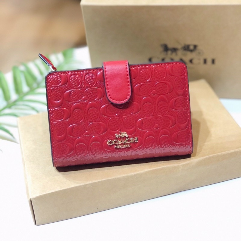 Ví Coach nút cài medium