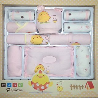 Set đồ quà tặng đầy tháng ý nghĩa cho bé sơ sinh có gối màu hồng