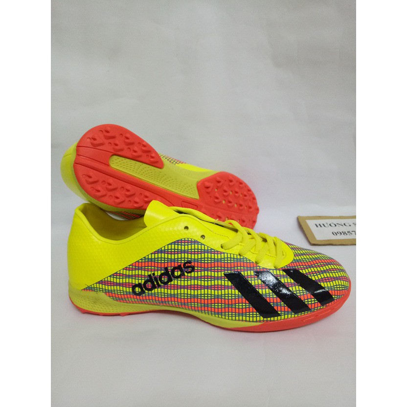 Giày đá bóng da mẫu Adidas mới