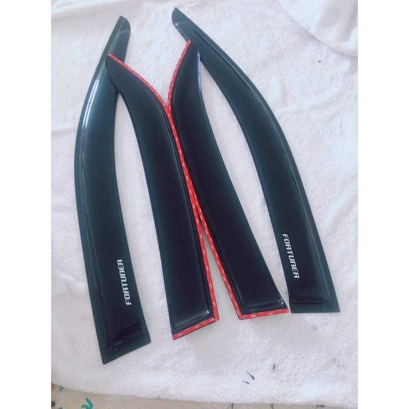 Vè che mưa Thái Lan xe Fortuner đời 2009 - 2016 vè đen